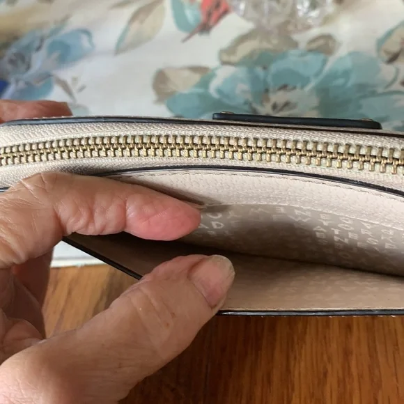 Kate Spade Leather Wallet - Picture 4 of 7